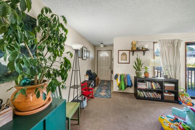 Foto del edificio - 5101 9th Ave NW