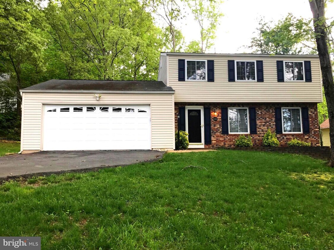 2112 Aquia Dr, Stafford, VA 22554 House Rental in Stafford, VA