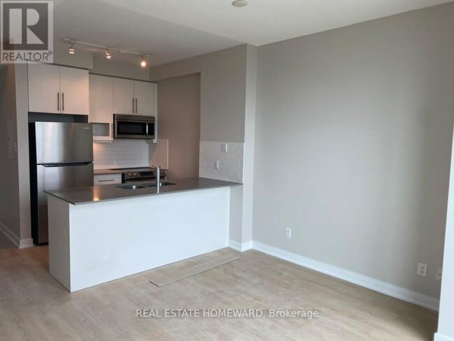 Photo du bâtiment - 1171 Queen St W