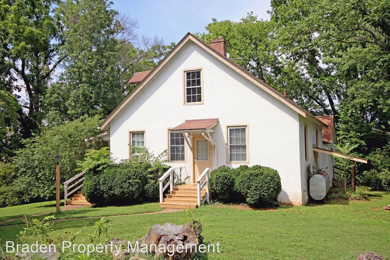Primary Photo - 3 br, 2 bath House - 1765 Stony Point Rd