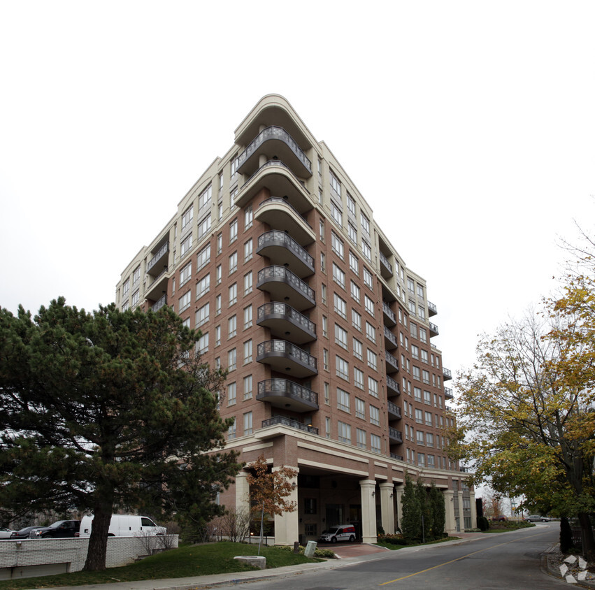 Building Photo - 111 Forsythe St