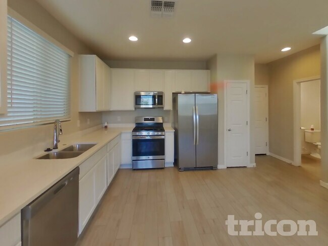 Foto del edificio - 5830 W Wood St