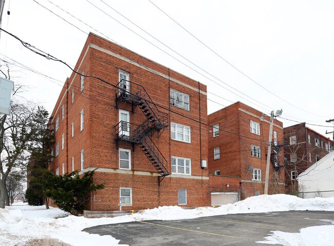 Building Photo - Mae Park Square Apartments