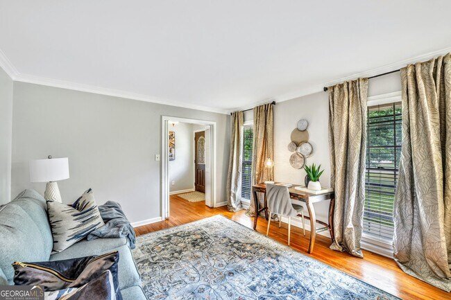 Foto del edificio - 801 Mockingbird Ln