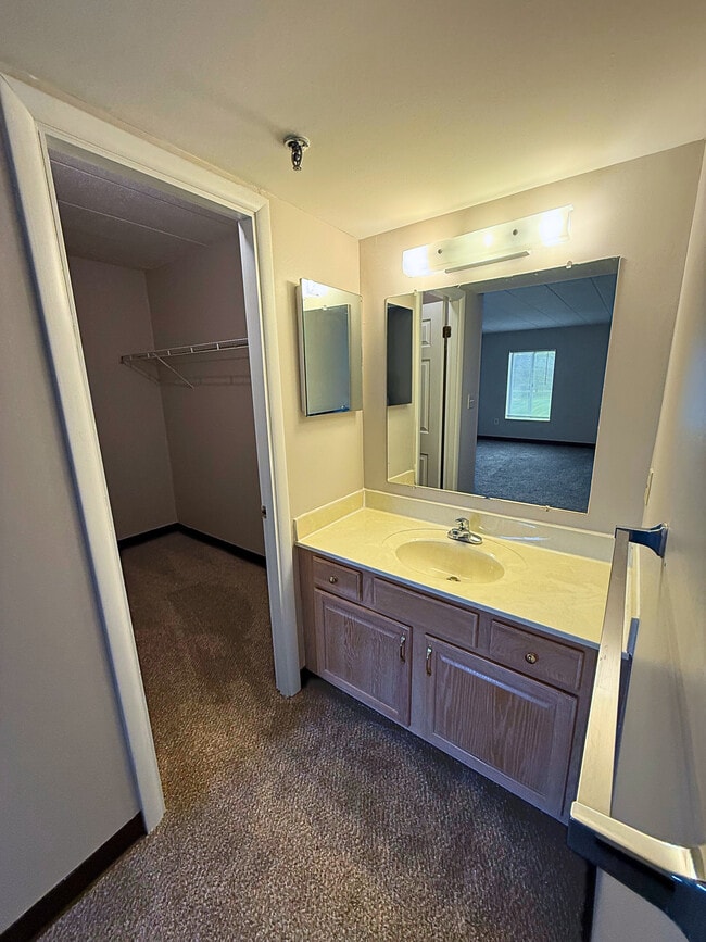 Foto del edificio - Bower Hill Apartments