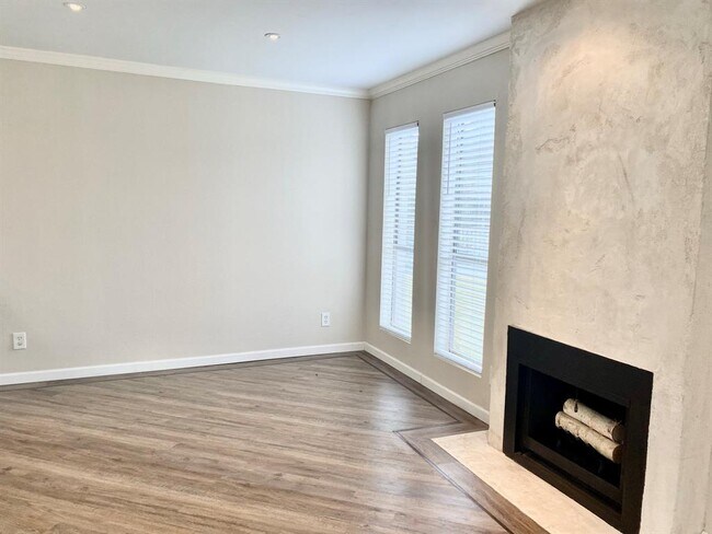 Foto del edificio - 17202 Imperial Valley Dr