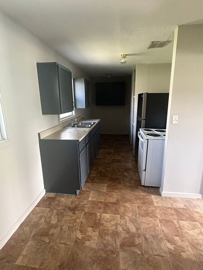 Foto del edificio - 2431 Oxford St