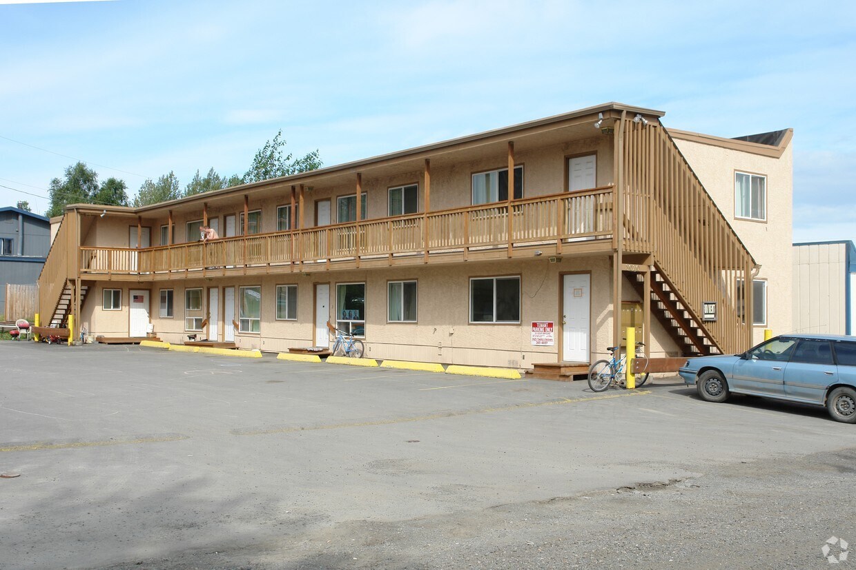 Foto del edificio - 8020-8030 Greenwood St