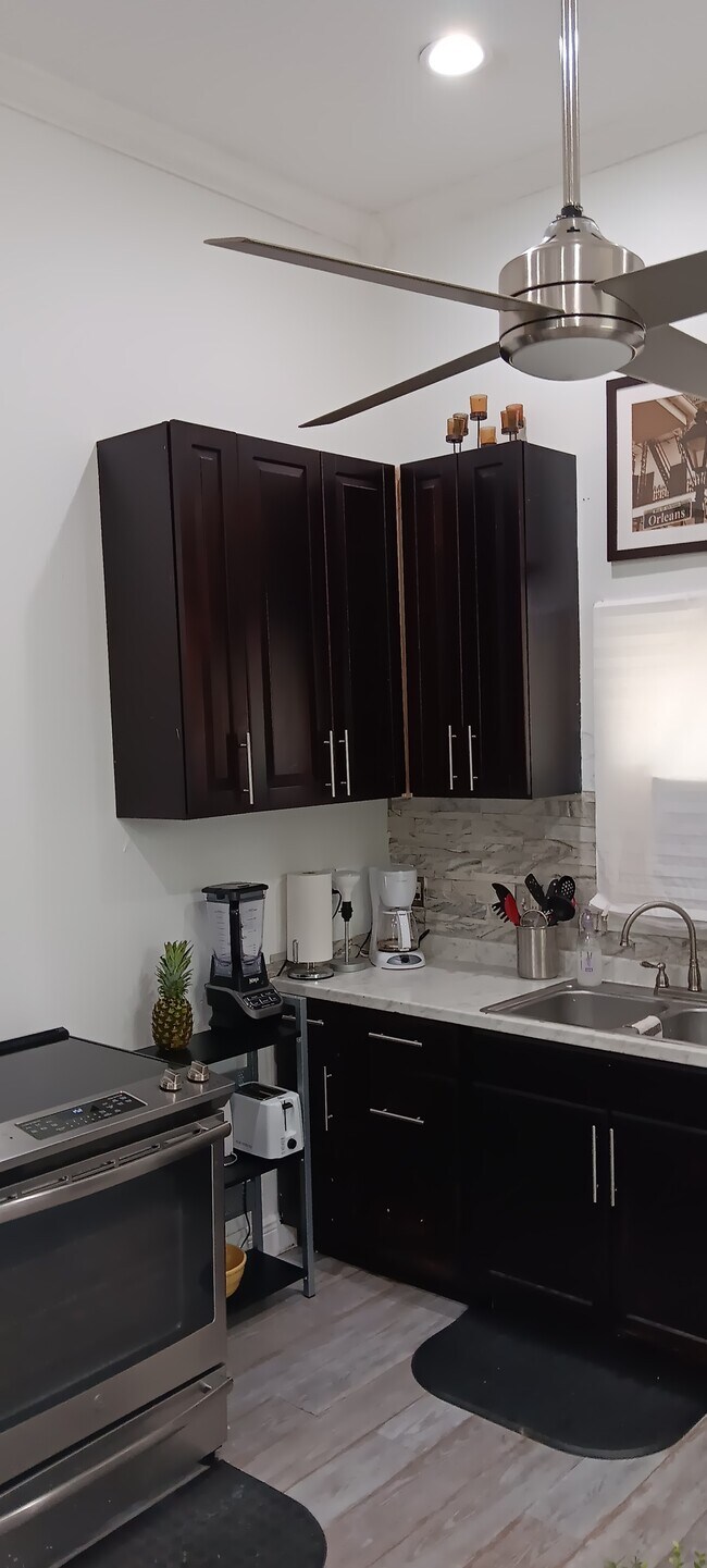 Foto del edificio - No Brainer Furnished Apartments