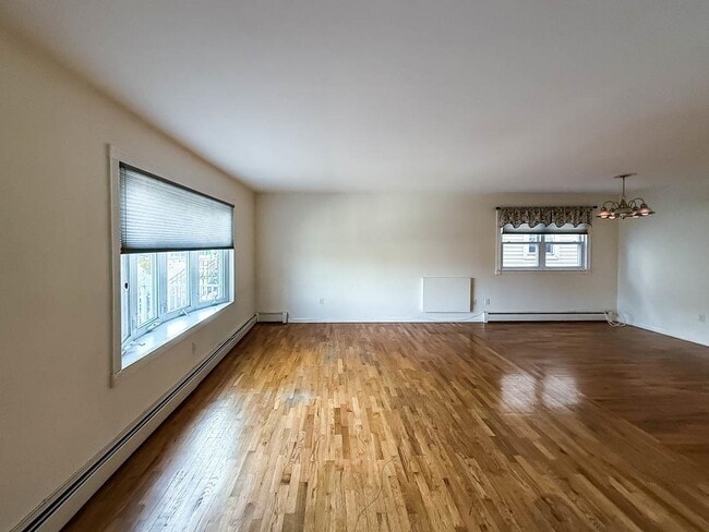 Building Photo - 513 AVENUE C