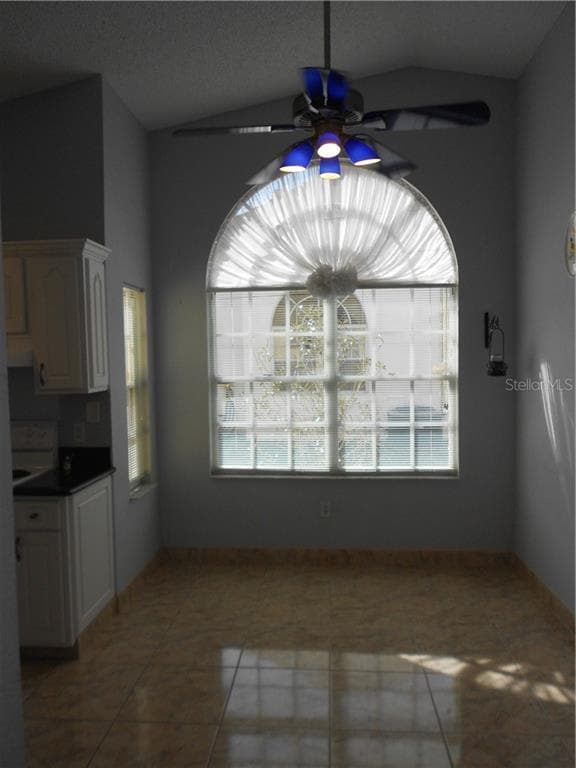 Foto del edificio - 3052 Collingswood Blvd