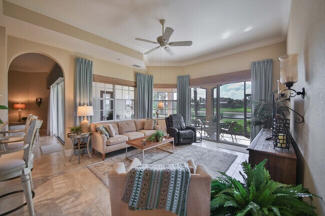 Building Photo - 9296 Menaggio Ct