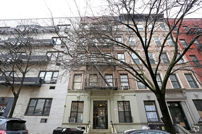 Foto del edificio - 208 W 82nd St