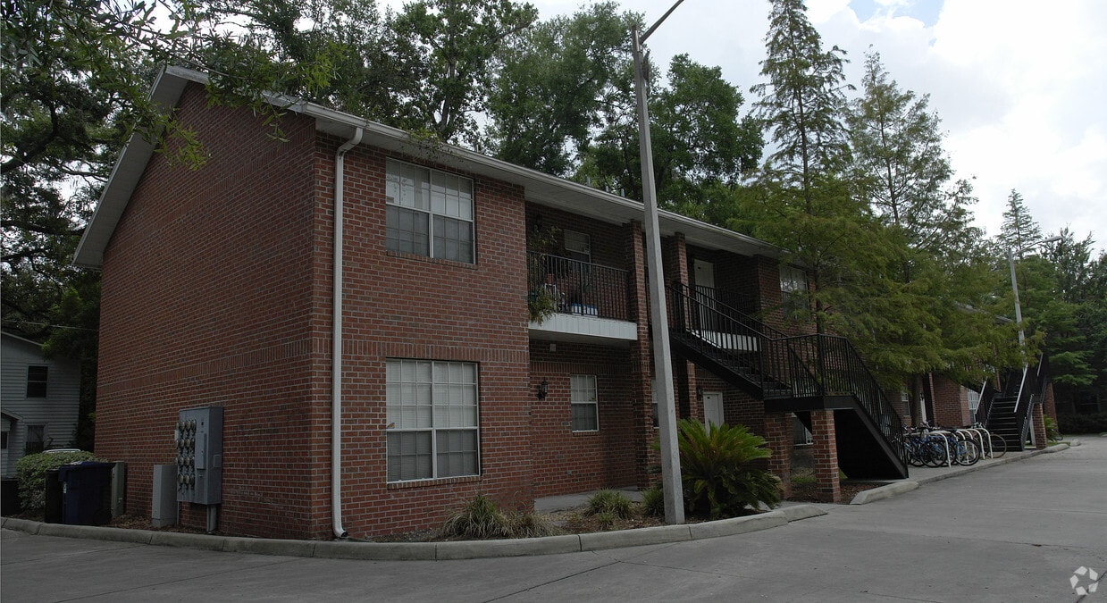 Foto principal - 110 NW 9th Ter