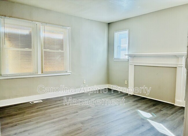 Foto del edificio - 2716 Mayfair Ave