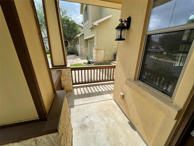Foto del edificio - 7313 Rimcrest Cove