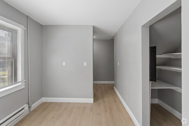 4 habitaciones, 1 baño - 1200 pies cuadrados - Cocina - Hymann Heights Apartments
