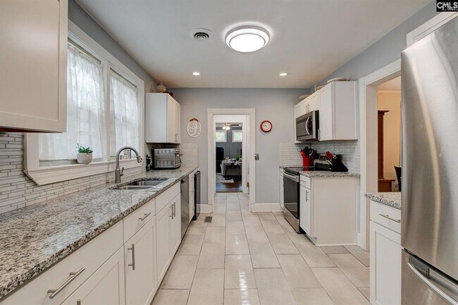 Building Photo - 4524 Mosshill Rd