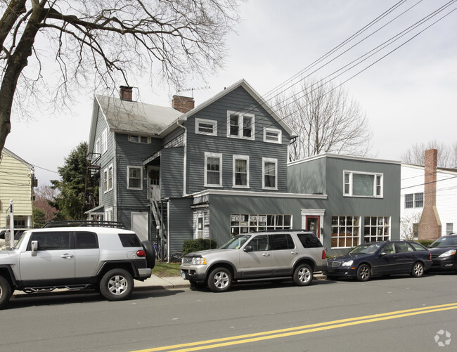 Building Photo - 201 Main St