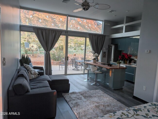 Foto del edificio - 5561 N Gold Dr