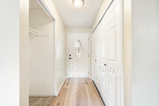Building Photo - 11156 W Gunsmoke St