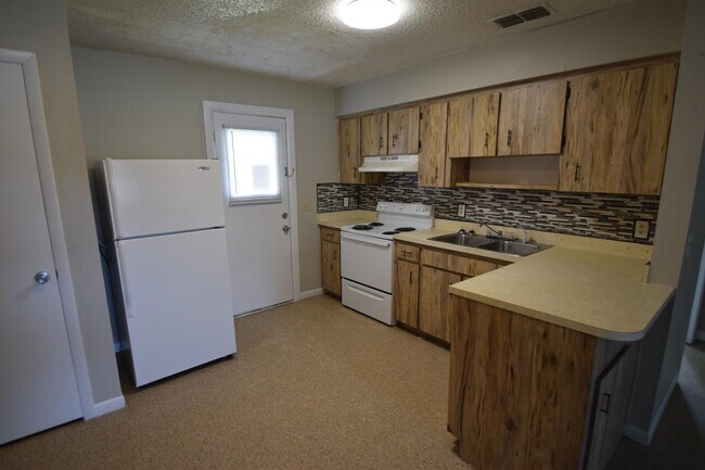 Building Photo - 115 Leelon Rd