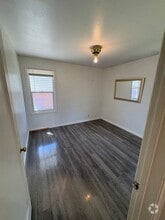 Building Photo - 123 G St NE