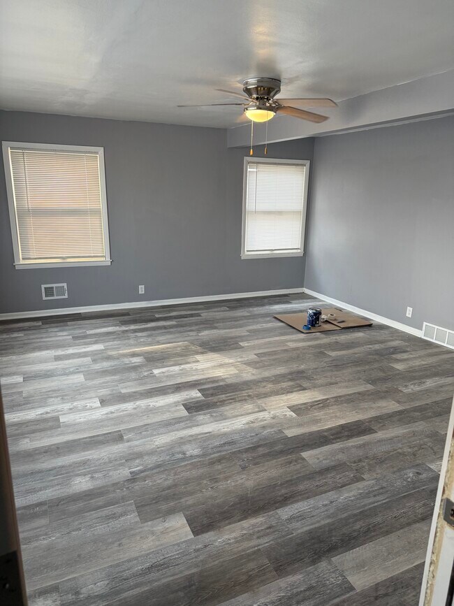 Foto del edificio - 6514 W Carmen Ave