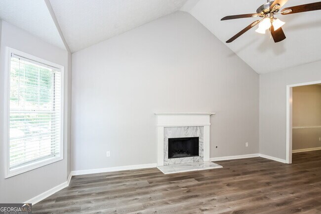 Foto del edificio - 680 Josh Ln