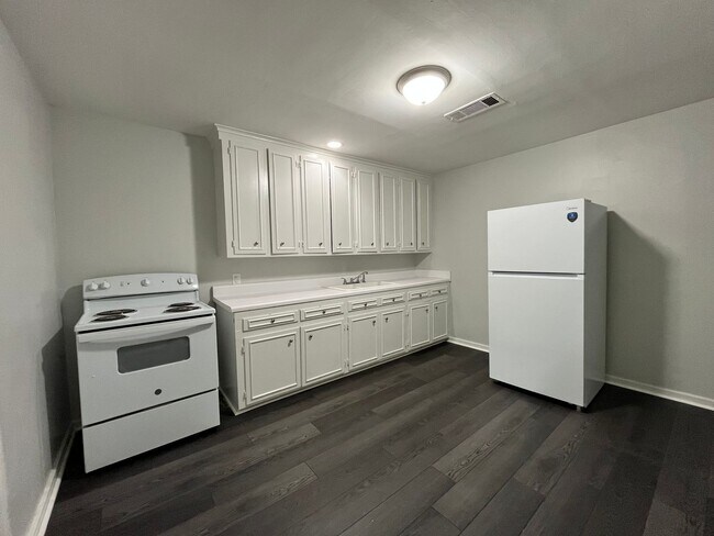 Foto del edificio - 40th St. Duplex