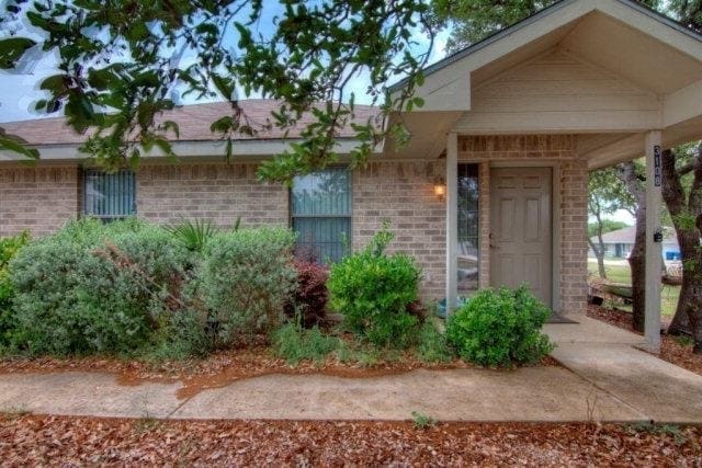 Primary Photo - Good Home in a Quiet Neighborhood