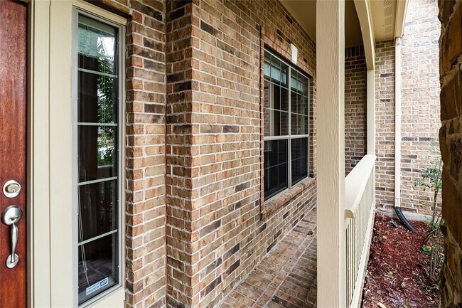 Building Photo - 7018 Spindle Pine Way