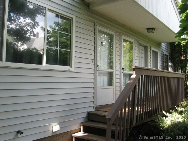 Primary Photo - 81 Chipman St