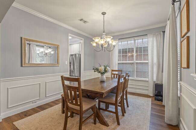 Foto del edificio - 7005 Stone Canyon Ct