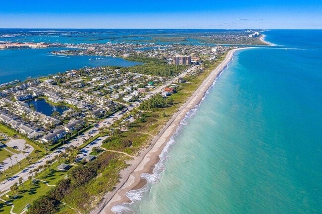 Photo - 1701 Mariner Bay Blvd Townhome