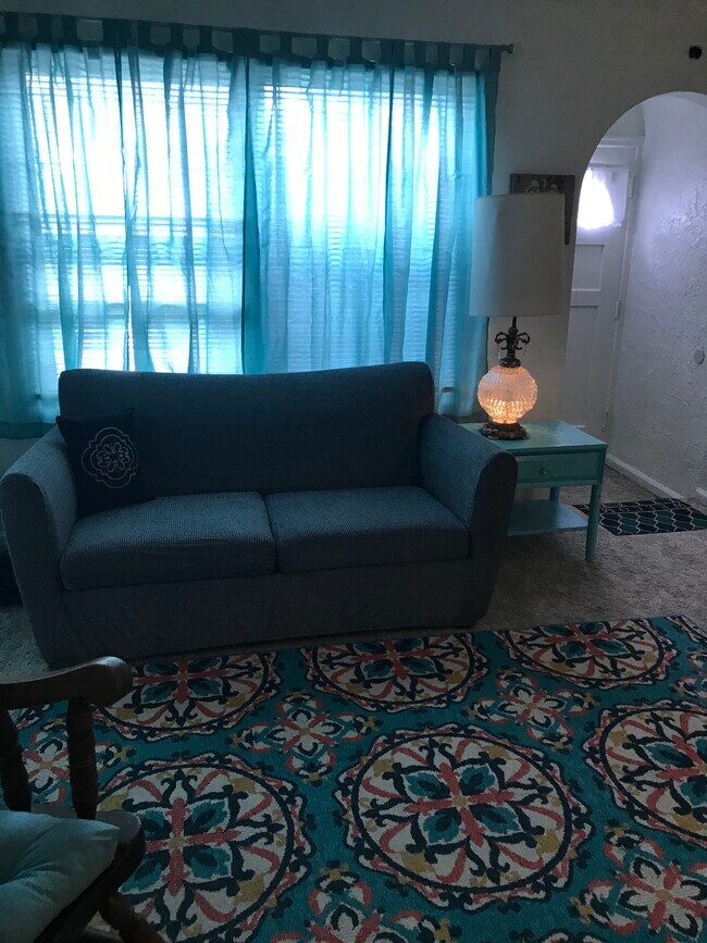 Foto del edificio - 719 N Arthur Ave