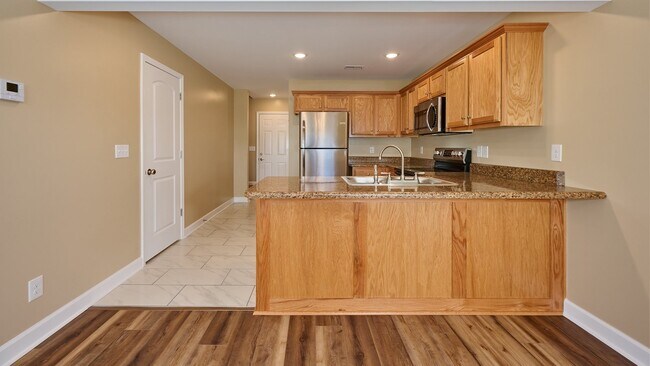 Foto del edificio - Special: 2BR, 1 1/2BA townhome. (Do not ap...