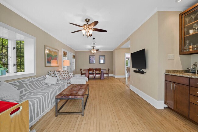 Foto del edificio - 7953 N Range Line Rd