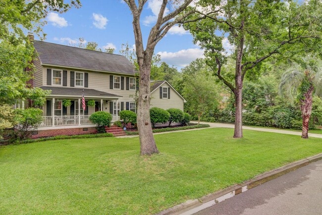 Building Photo - Charming Updated Home in Sought-After Ashb...