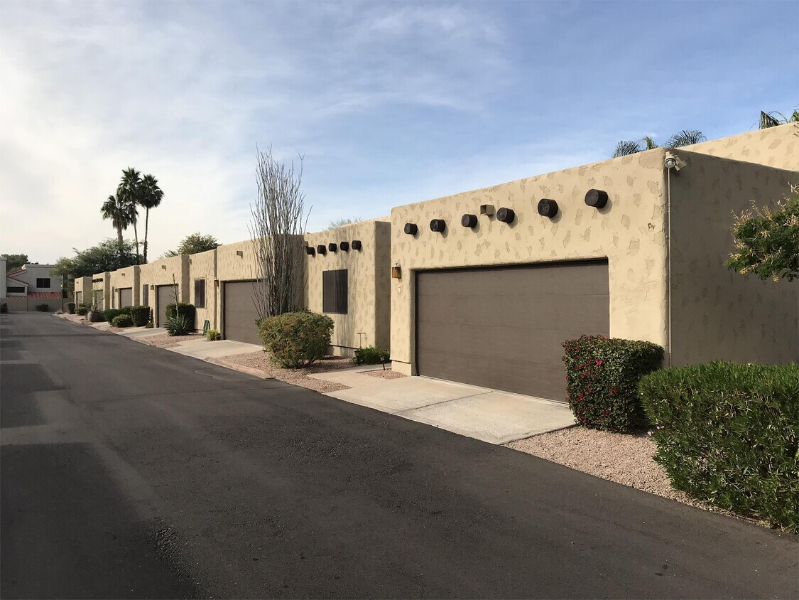 4226 N 22nd St, Phoenix, AZ 85016 Townhouse for Rent in Phoenix, AZ