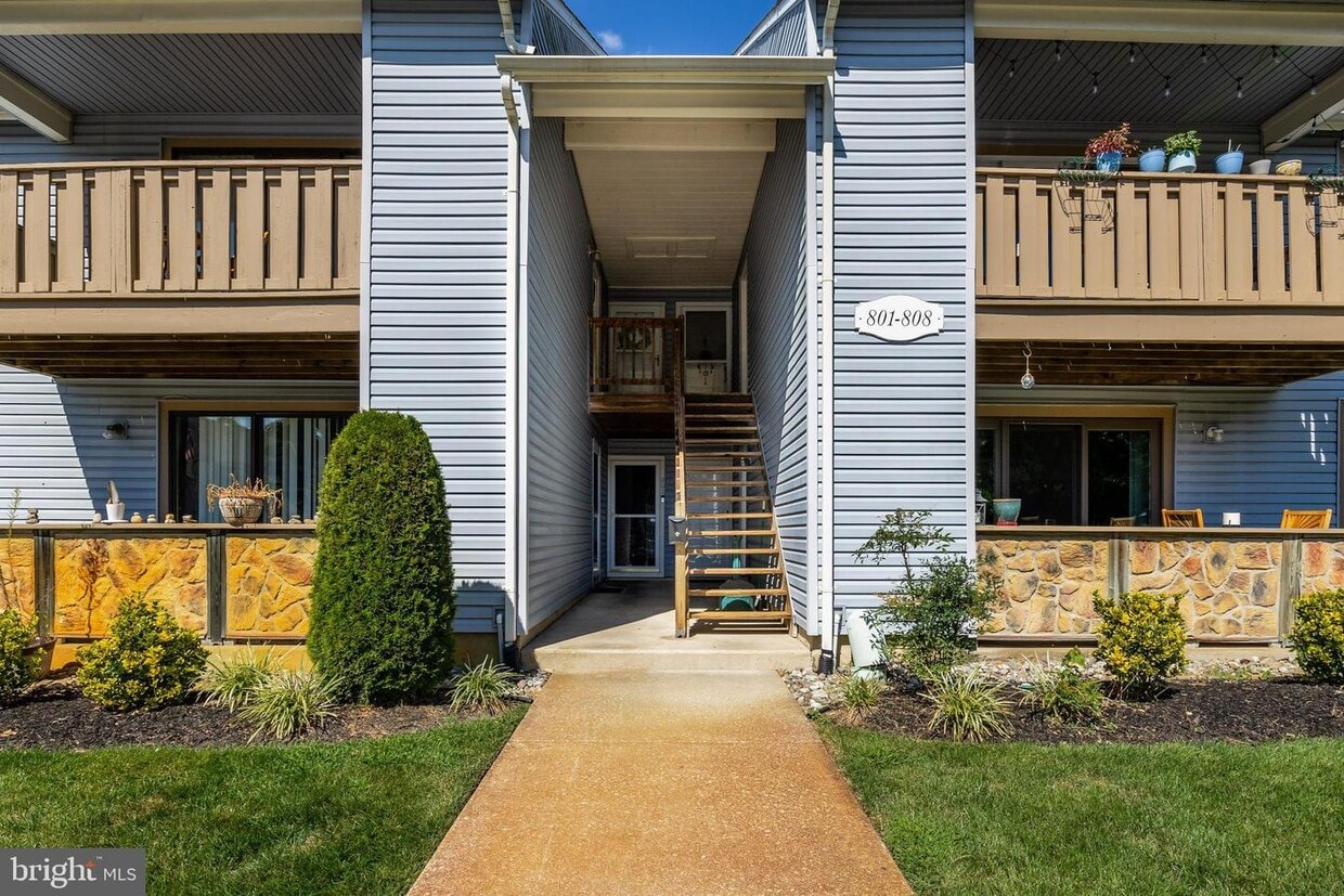 806 The Woods, Cherry Hill, NJ 08003 Room for Rent in Cherry Hill, NJ