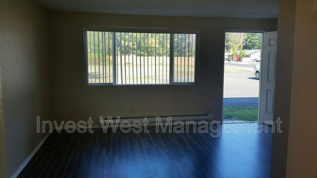 Foto del edificio - 4210 NE 137 Ave