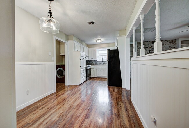 Photo - 721 Vicksburg Ave House
