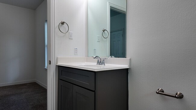 Foto del edificio - 8710 Knox St