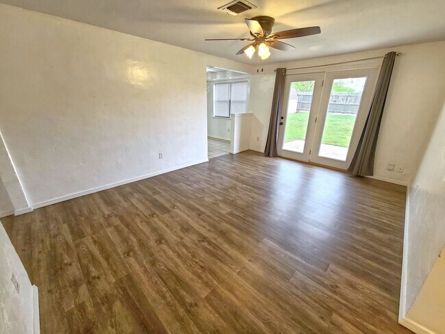 Building Photo - 3 Bed Home in Moore