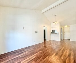 Building Photo - 1218 Long Beach Blvd