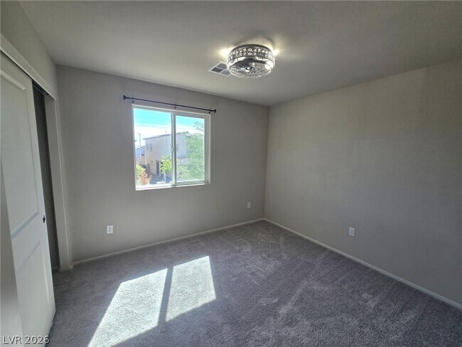 Foto del edificio - 3752 Ramura Ave
