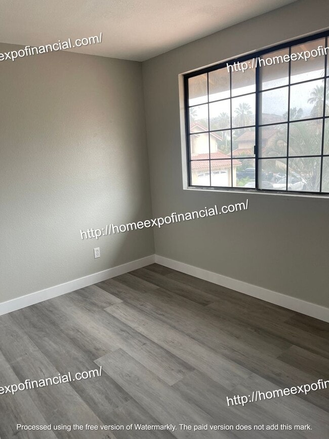 Building Photo - 186 Breezewood St