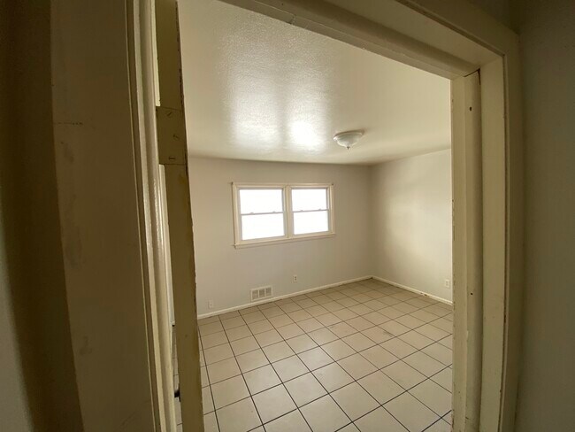 Building Photo - 5238 N 84th St