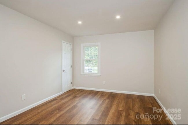 Building Photo - 2510 O'Hara Dr